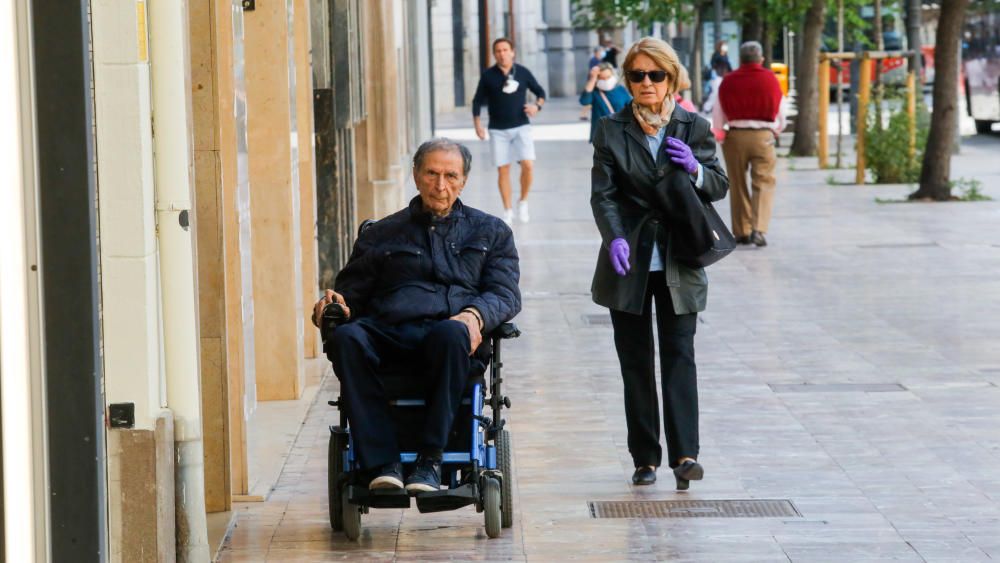 Los mayores también comienzan sus paseos