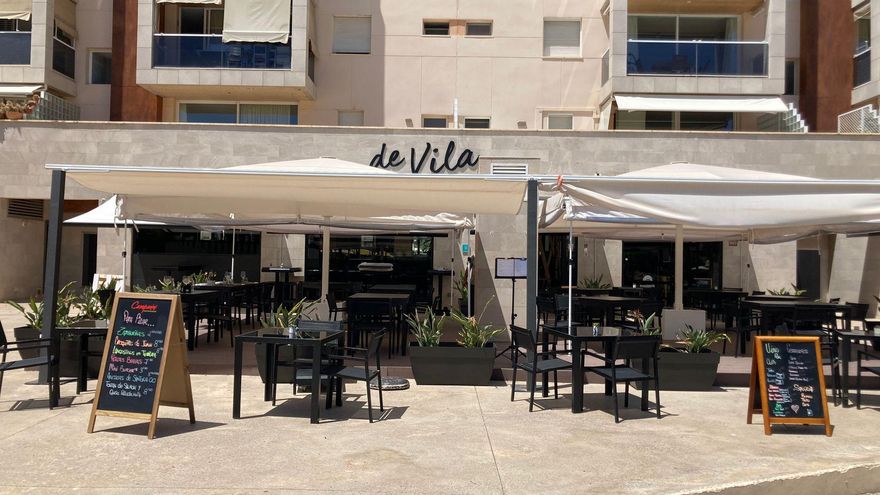 De Vila Restaurant: Platos mediterráneos a mediodía; cocina para compartir por la noche