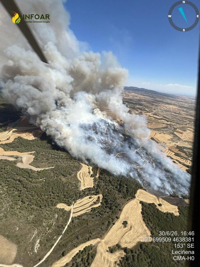 Declarado un incendio forestal en  Zaragoza con la UME activada, en directo: "Es un foco muy importante"