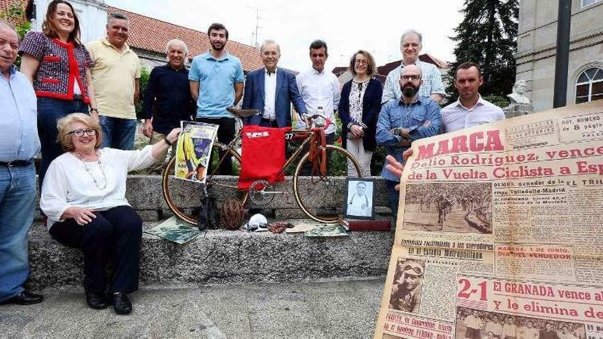 Presentación de la marcha ciclista, ayer, en el Concello de Ponteareas. // D.P.