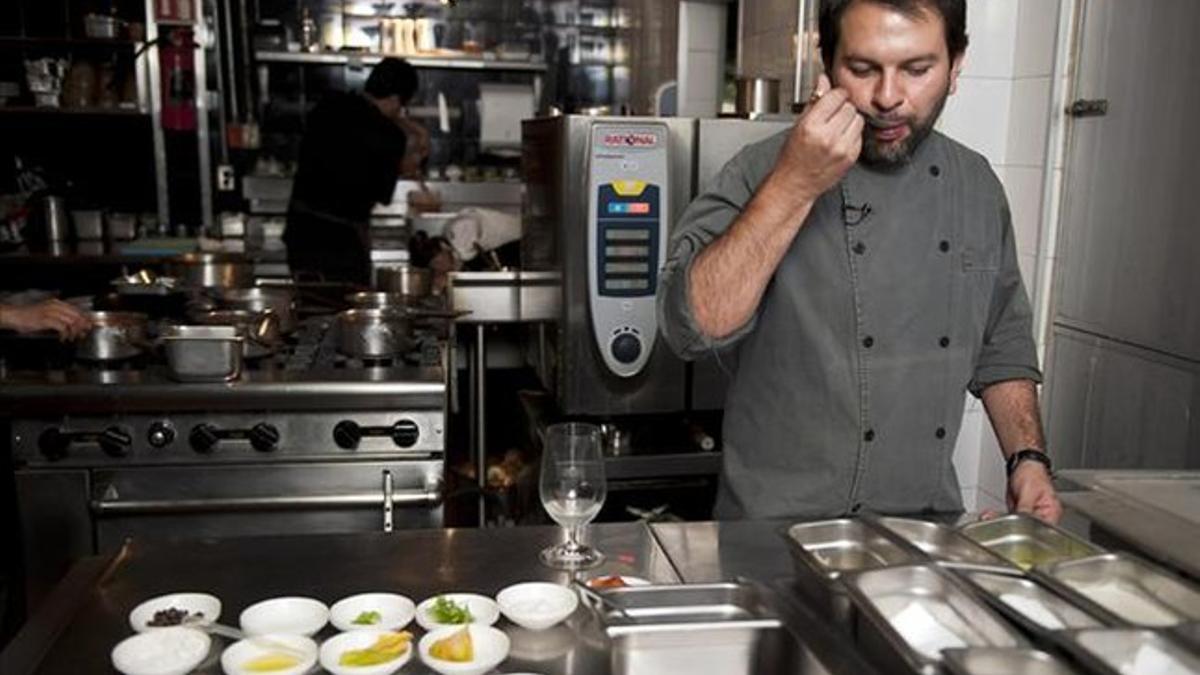 Enrique Olvera en su cocina