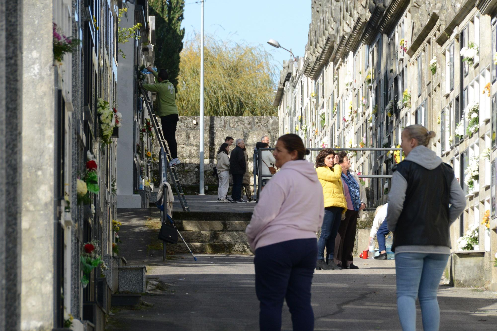 Día de Todos los Santos en O Morrazo. Cementerio de Bueu