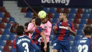 Sigue en directo el Levante UD - Barcelona CF