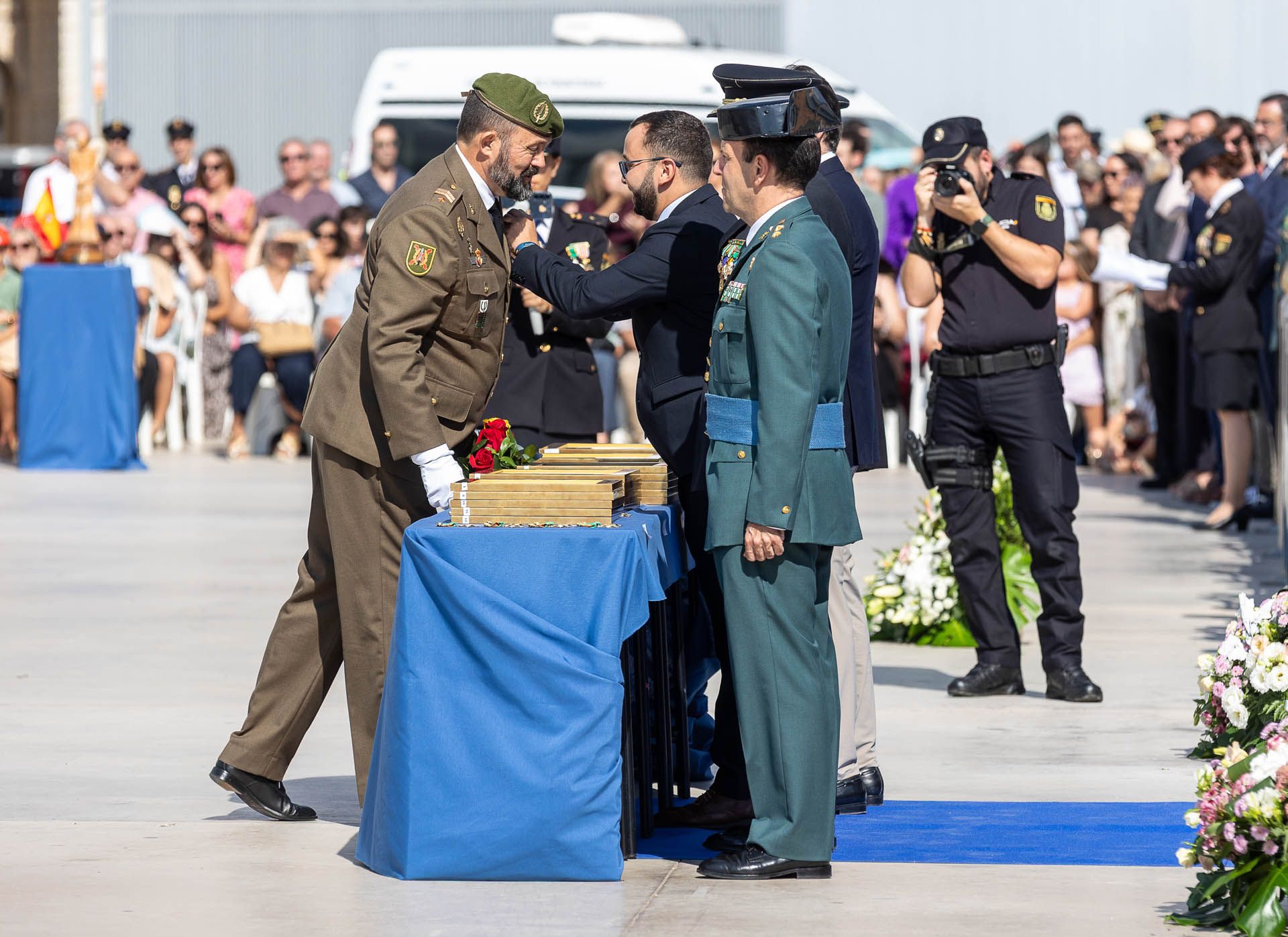 La Policía Nacional celebra en Alicante el día de su patrón