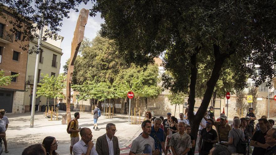 S'inaugura la "Metralla" que recorda els morts manresans de la Guerra Civil