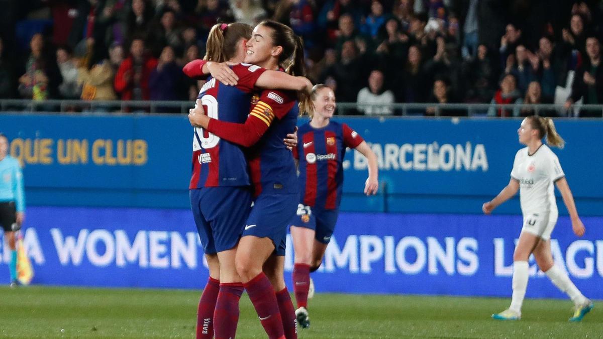 Patri y Graham celebran un gol ante el Eintracht