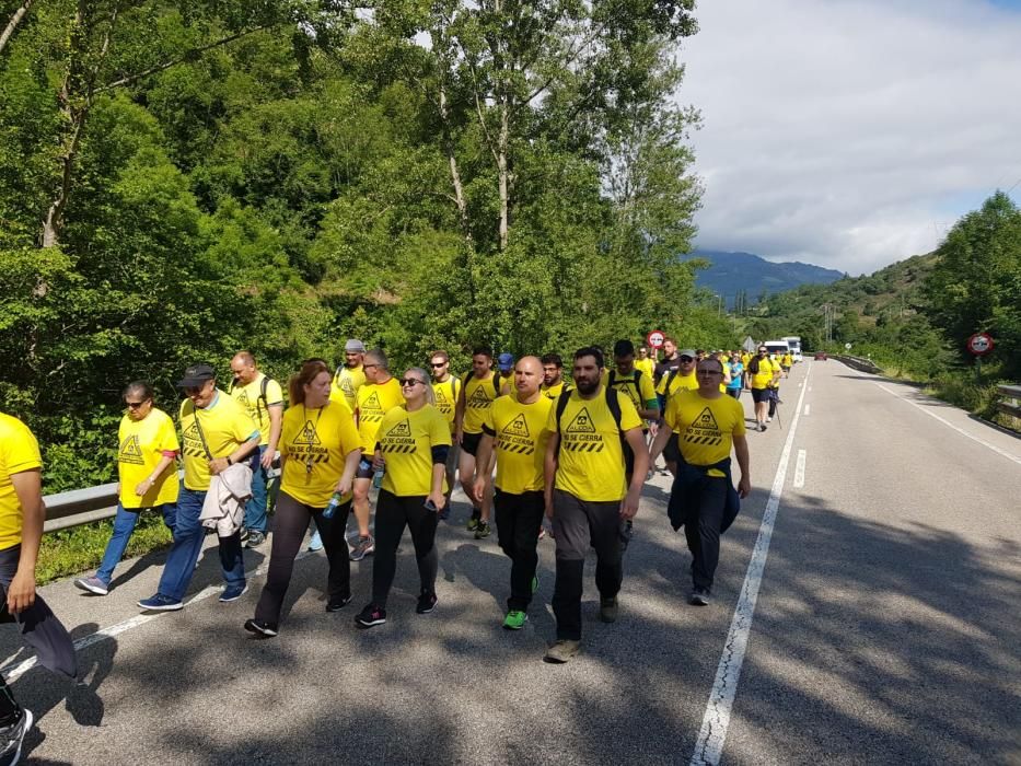 Los trabajadores de Alcoa, arropados por mineros