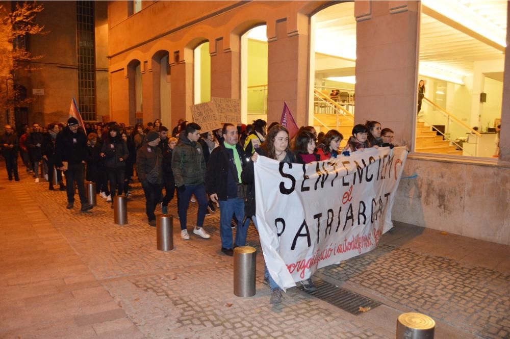 Mig miler de persones es manifesten a Manresa cont