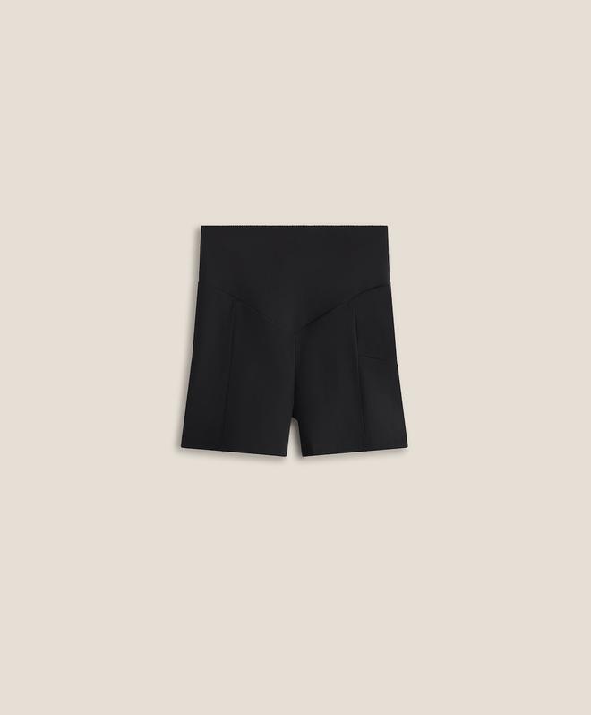 Hot pants de Oysho en color negro