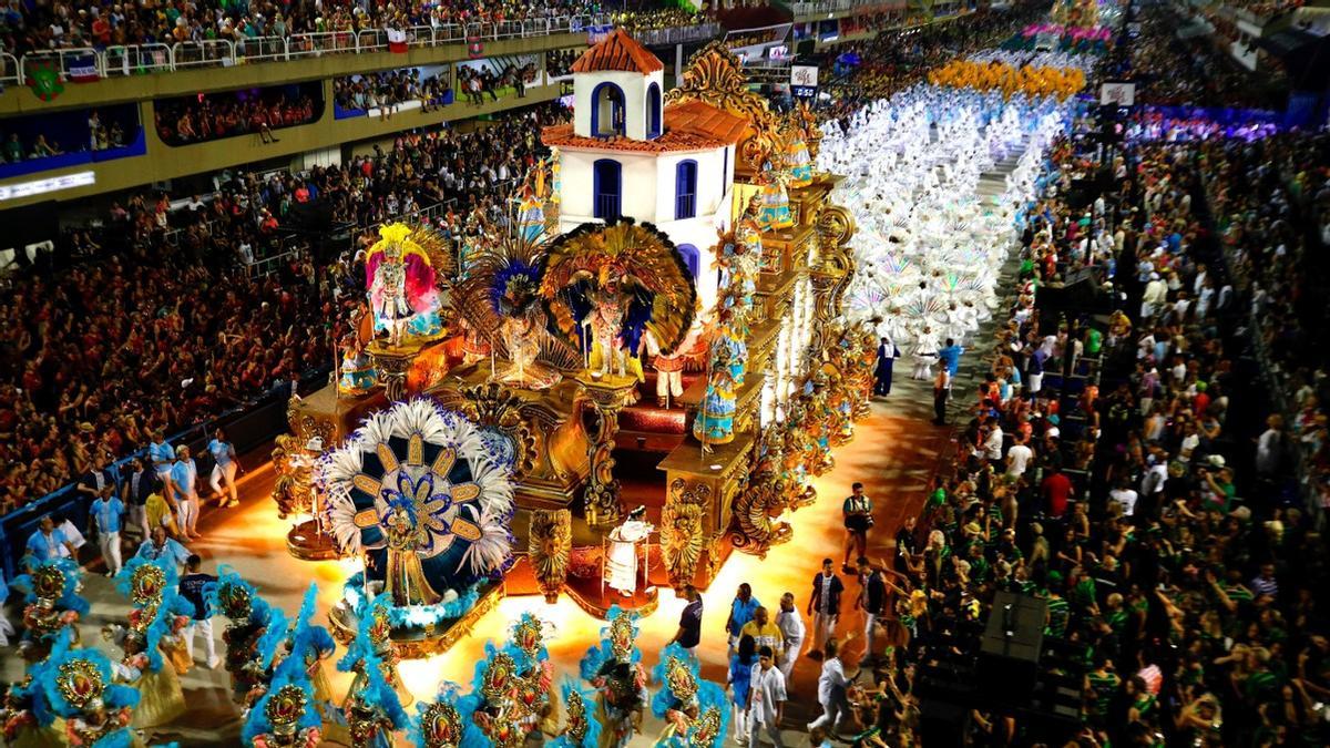 El Carnaval de Río de Janeiro es el más espectacular del mundo.