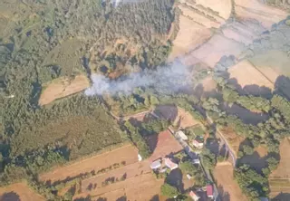 Galicia lucha contra más de diez fuegos, pero la mayoría ya están bajo control