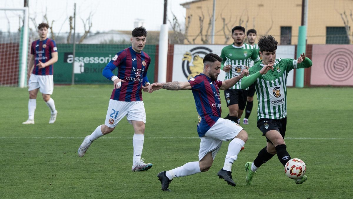 El derbi entre el Peralada i l'Escala de la temporada passada.