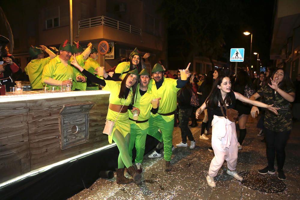 Els carrers de Llançà fan olor a Carnaval