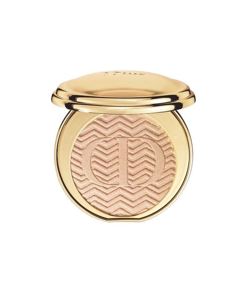 Maquillaje oro en Navidad: Iluminador Dior