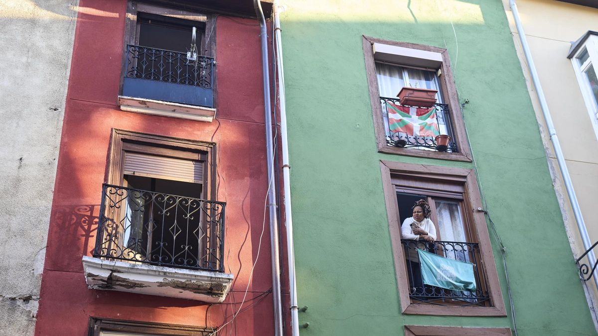 Imagen de archivo de un bloque de viviendas en País Vasco