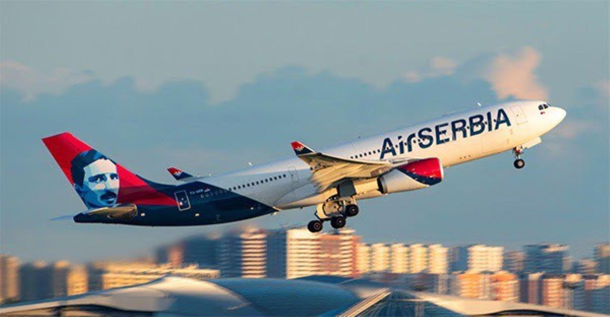Un avión de la compañía serbia.