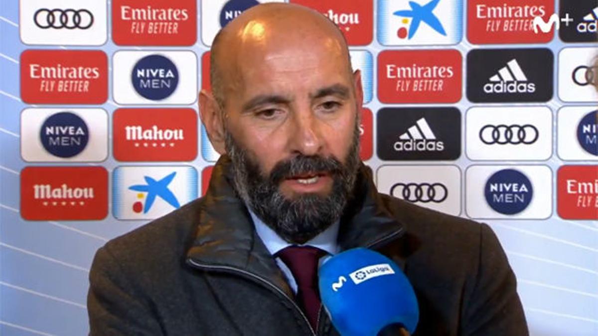 Monchi: "Si anulan el segundo de De Jong igual bajo al campo y saco al equipo"