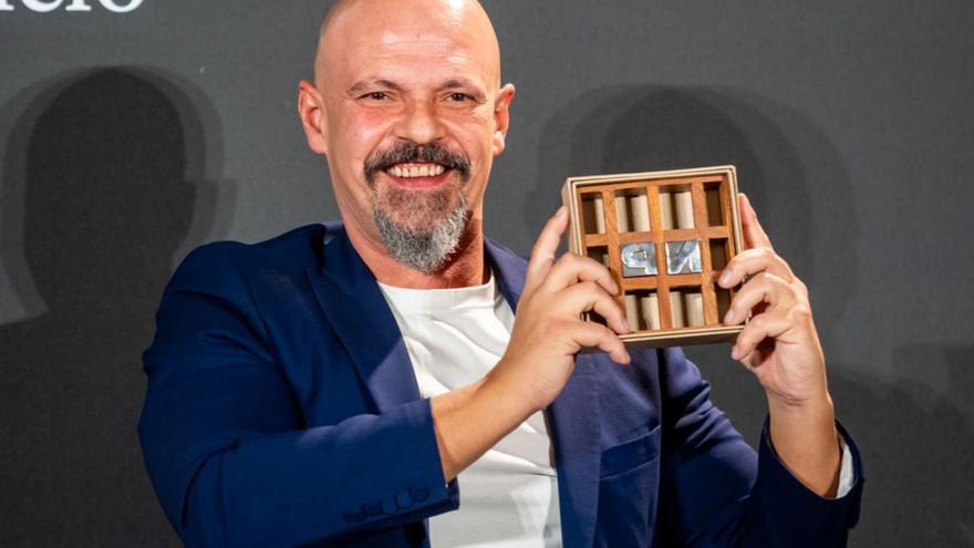 El autor vallisoletano César Pérez Gellida presenta su premio Nadal en Zamora