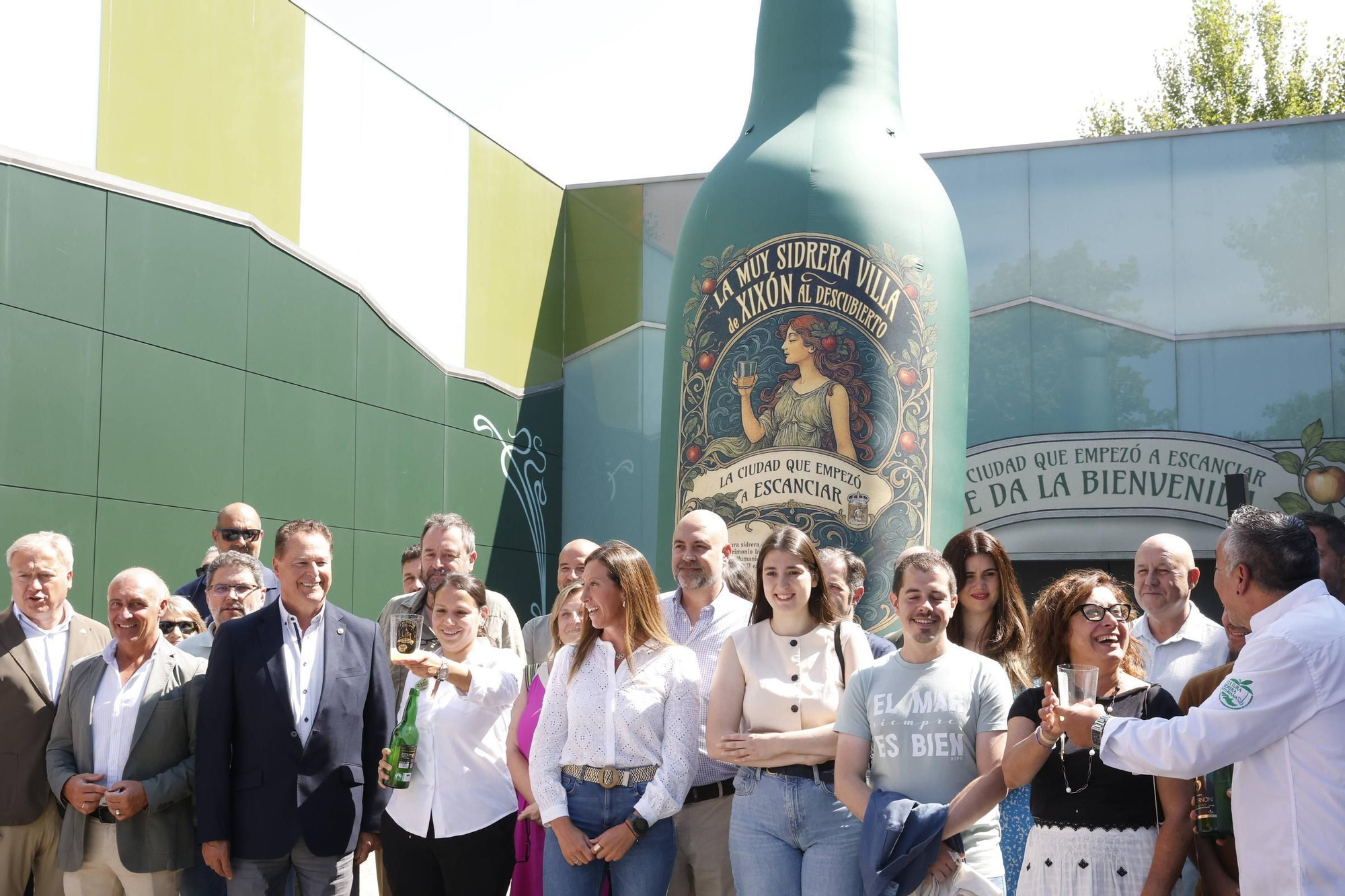 Gijón escancia su historia sidrera en la Feria de Muestras: así es el stand del Ayuntamiento (en imágenes)
