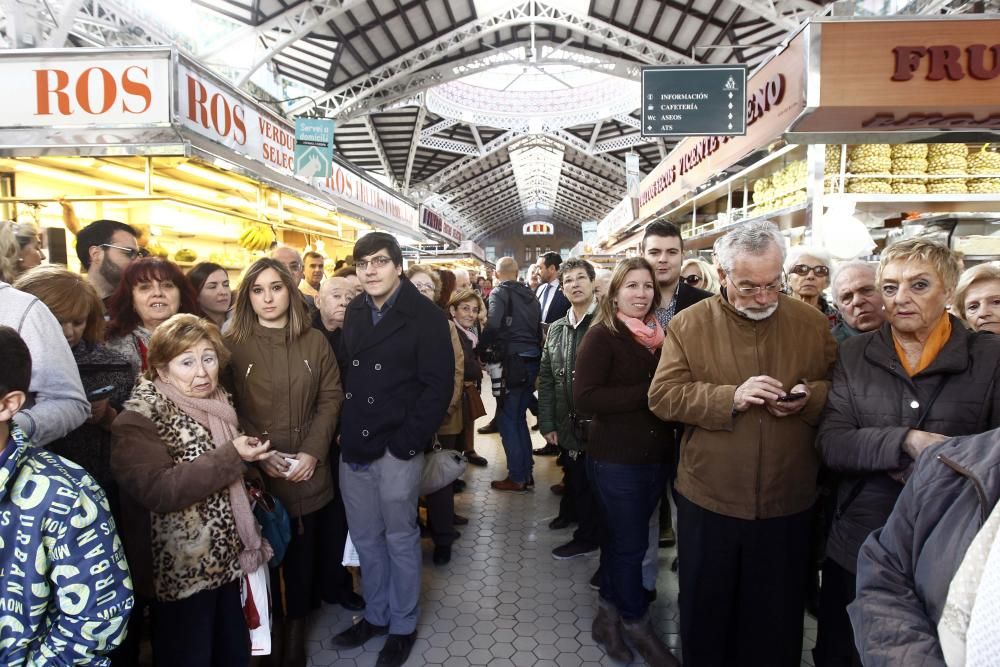 Los Reyes en el Mercado Central de Valencia