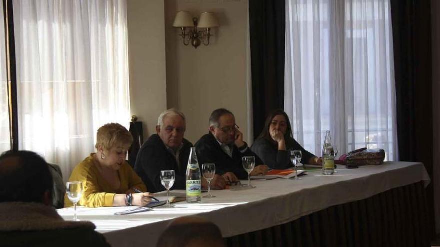 La Junta directiva del Toro-Zamora, durante la reunión de ayer.