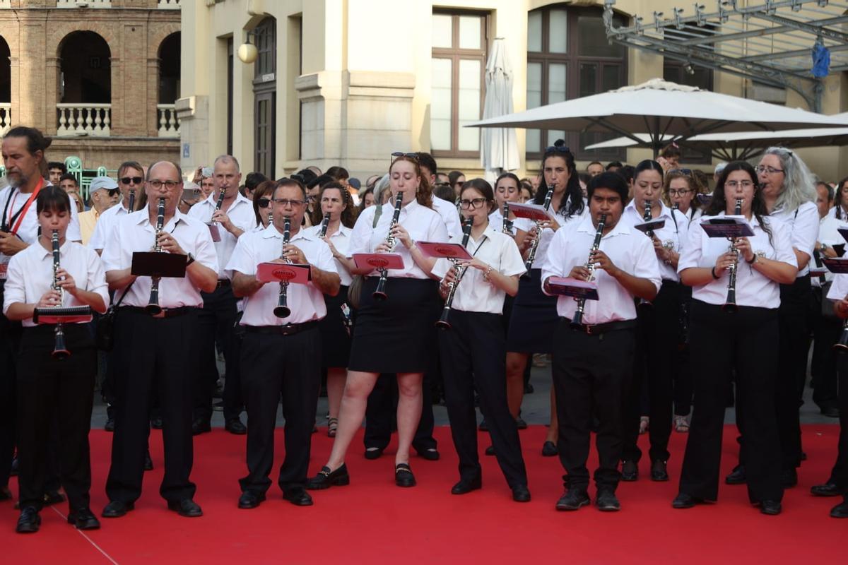 Casi 300 músicos rinden homenaje a la música tradicional valenciana