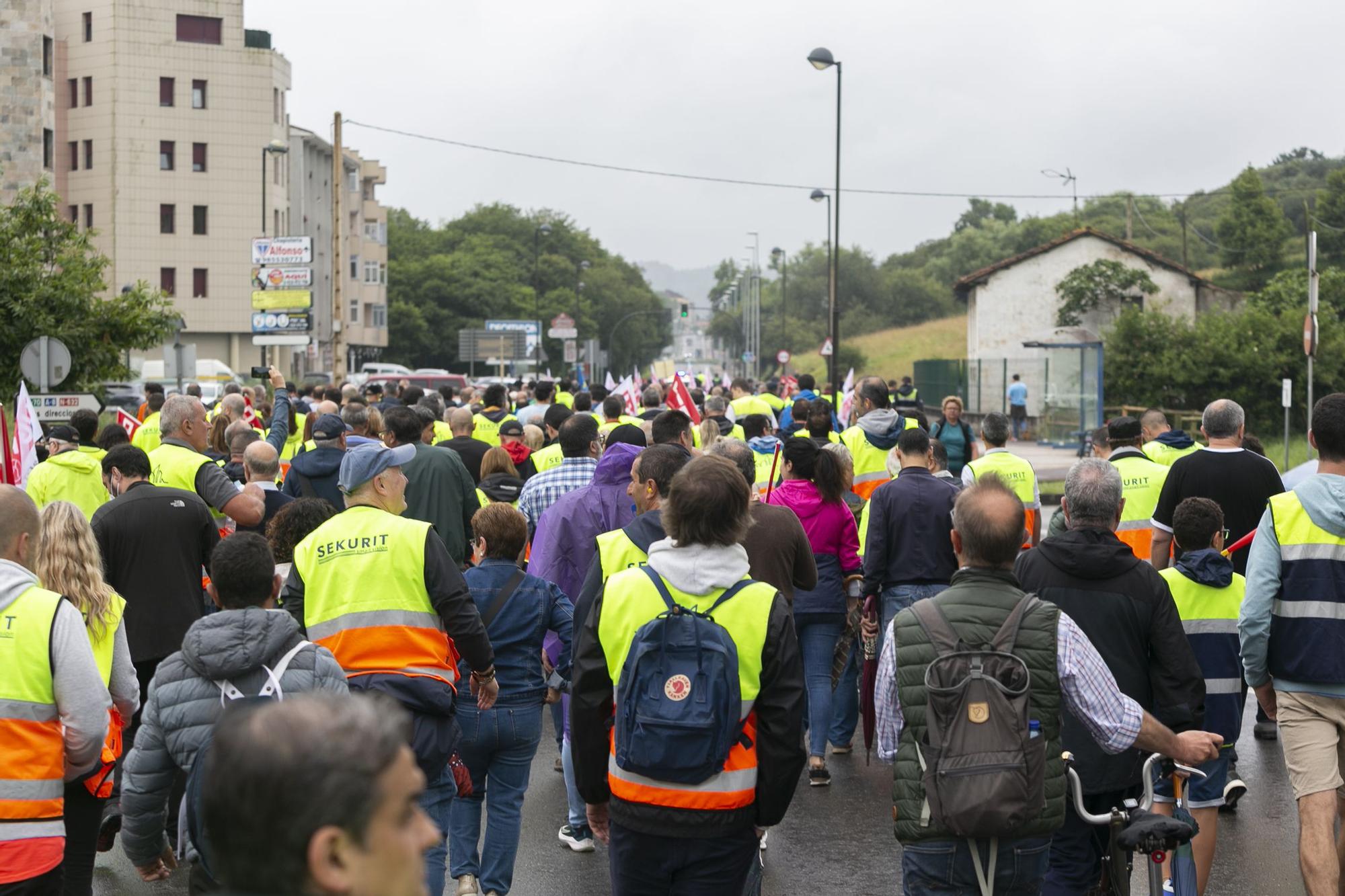 EN IMÁGENES: así transcurrió la marcha de los trabajadores de Saint-Gobain