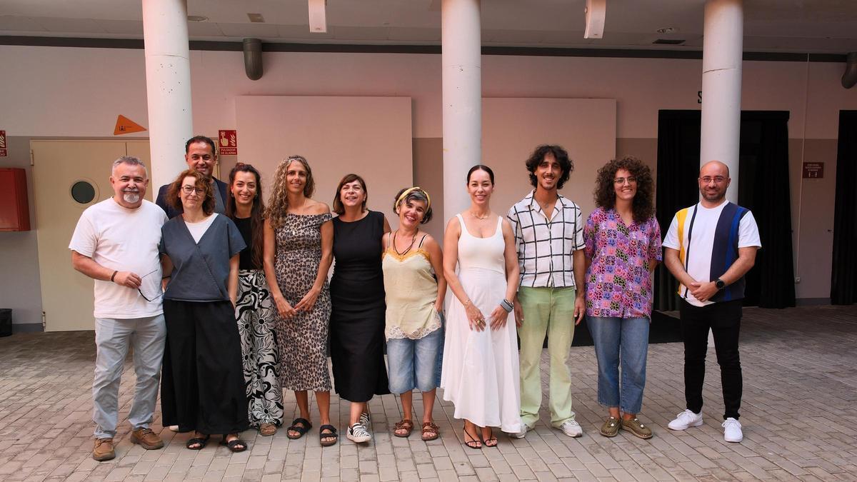 Los responsables de los proyectos junto a Guacimara Medina y equipo del CCA Gran Canaria.