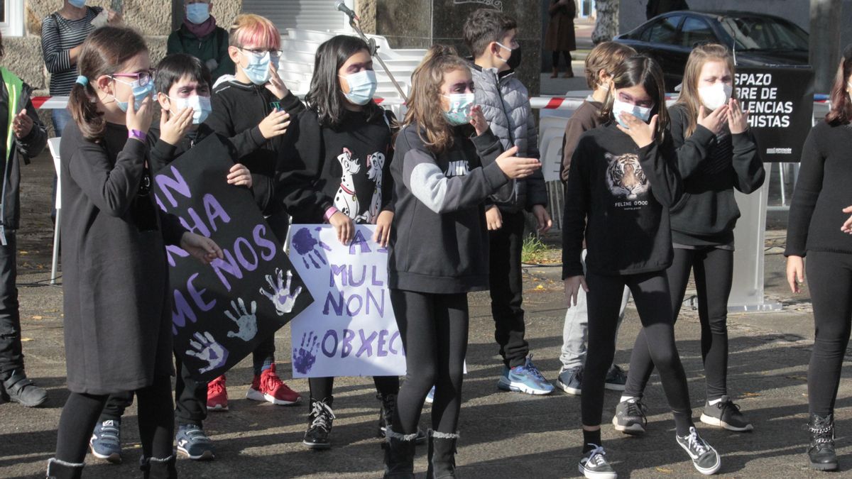 25N: Galicia salió a la calle vestida de morado