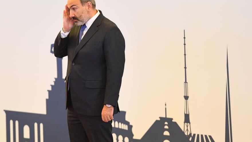 El primer ministro de Armenia dimite para impulsar unas elecciones anticipadas