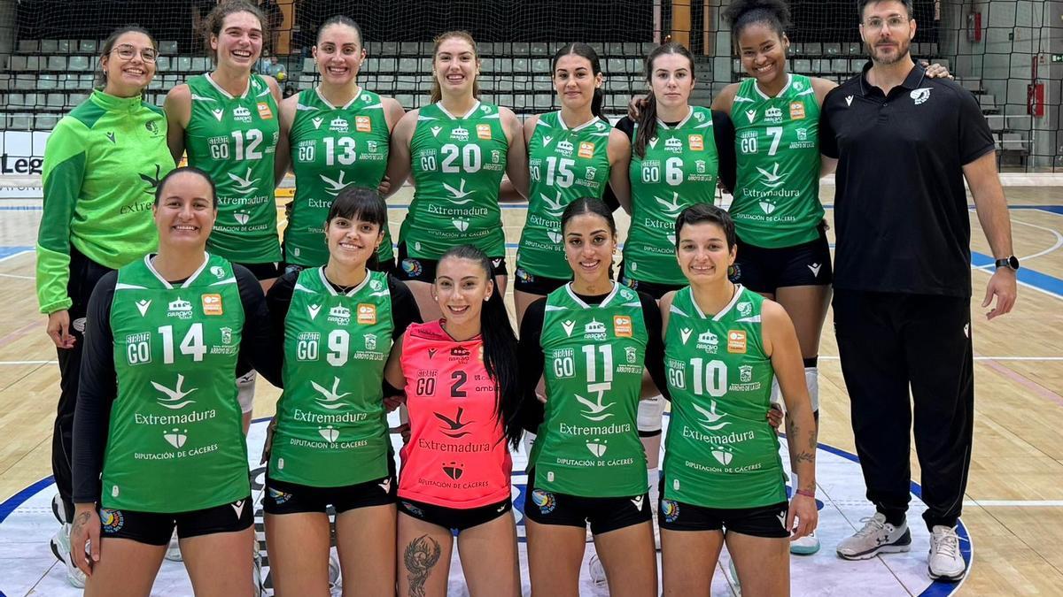 Plantilla del Extremadura Arroyo en Leganés.