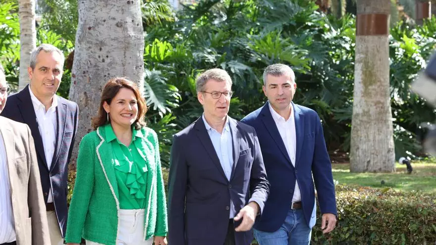 Feijóo respalda la capacidad gestora de Jimena Delgado frente a "ministras que llegan a aprender"