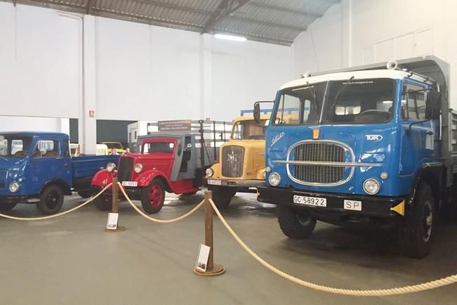 FUERTEVENTURA - MUSEO DE COCHES ANTIGUOS - 09-05-16