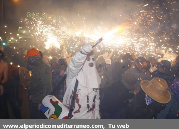 GALERÍA DE FOTOS - La ‘Nit màgica’ llena de pólvora y fuego la capital