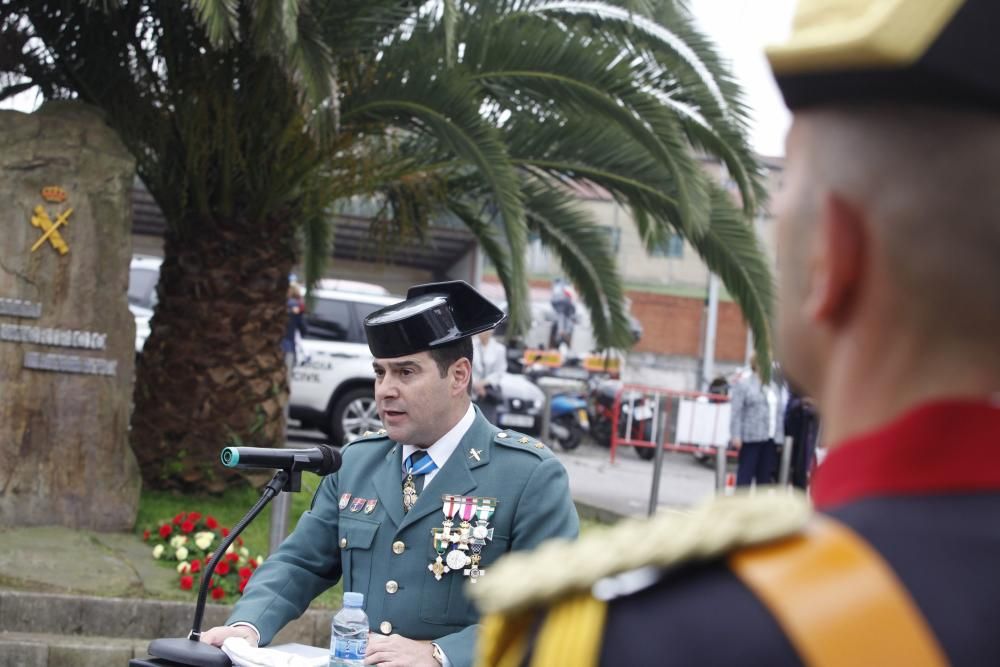 Fiesta de la Guardia Civil el día de su patrona en Gijón