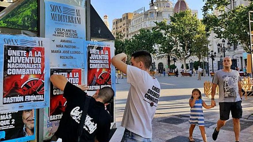 La policía investiga el desembarco de un nuevo grupo «ultra» en València