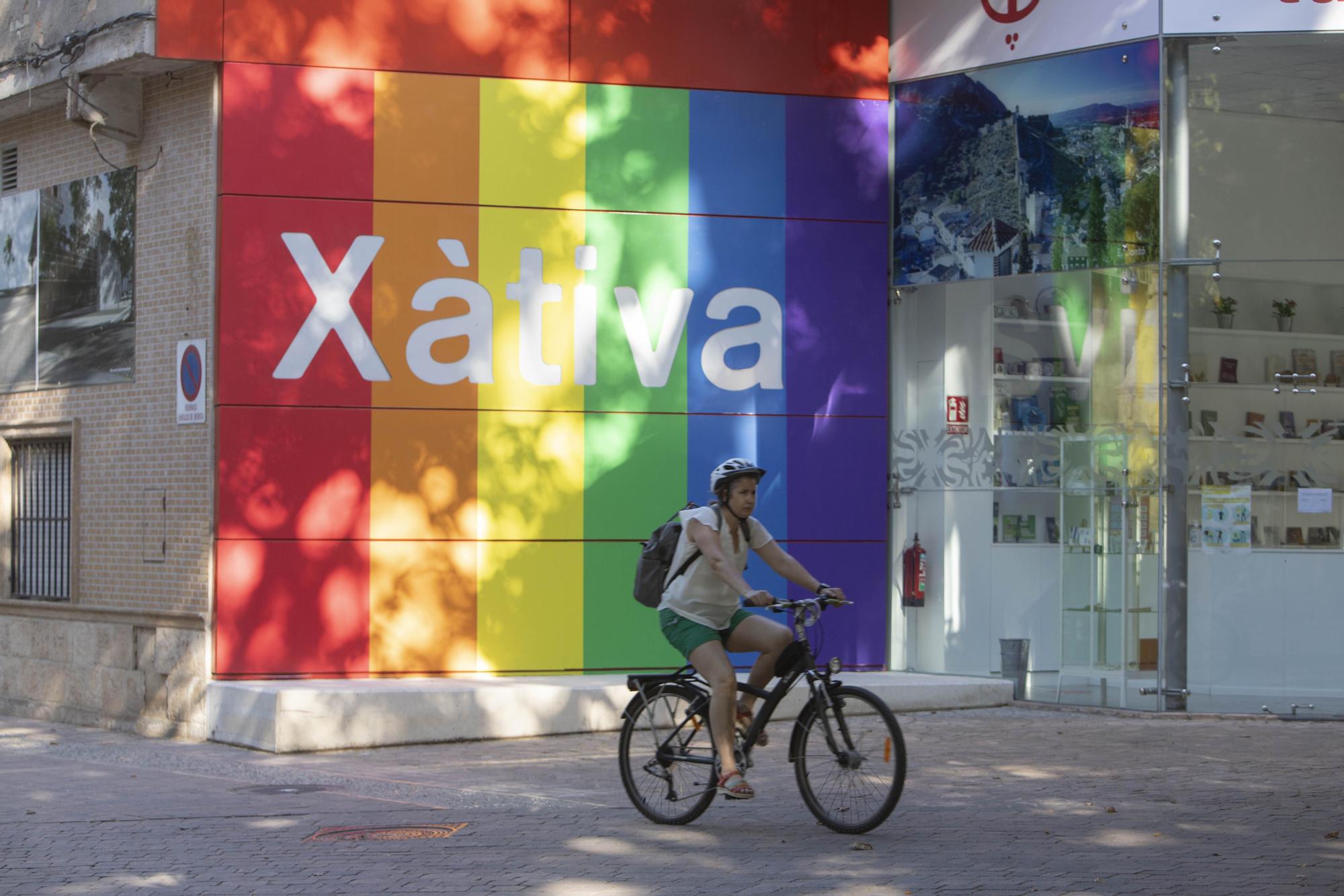 La Costera, la Vall d'Albaida y la Canal de Navarrés se vuelcan con los actos del Orgullo