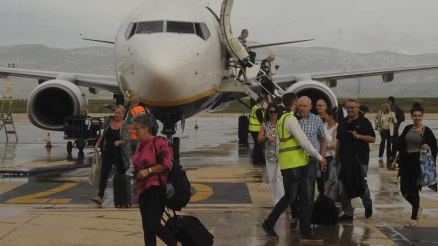 El aeropuerto de Castellón cierra el año 2015 con 23.000 pasajeros