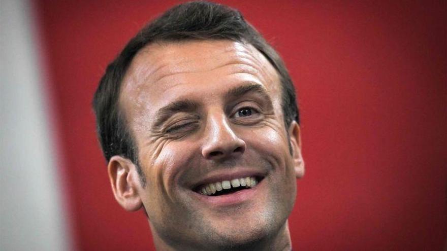 Macron se plantea pactar con el PSOE tras las europeas