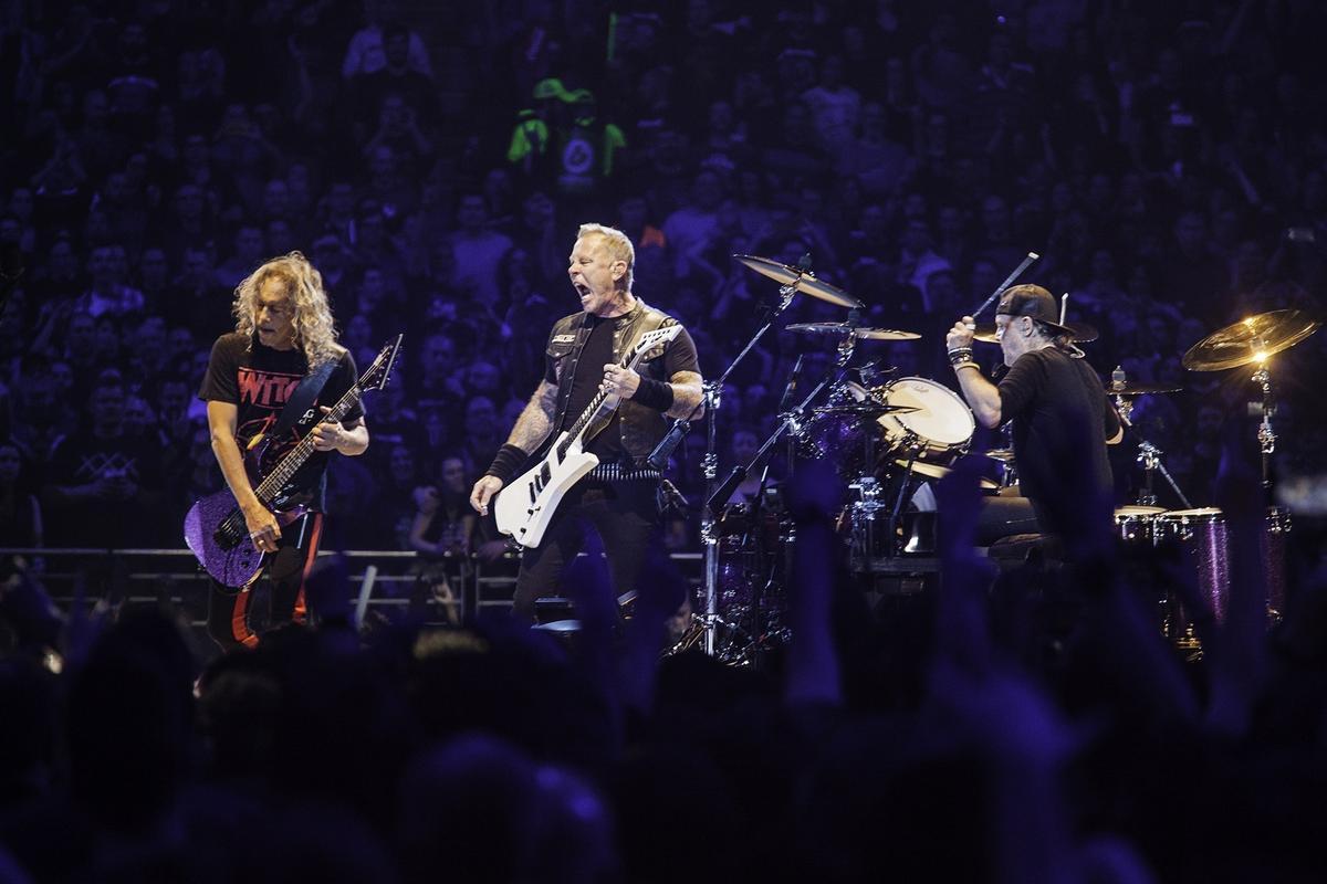 Metallica se subió por primera vez a un escenario en el club Radio City de Anaheim.