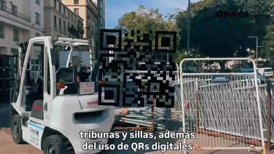 La Semana Santa 2026 ya está aquí: comienzan los montajes de las tribunas en la Plaza de la Marina