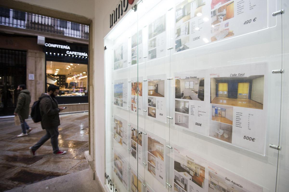 Alquileres en una inmobiliaria coruñesa en octubre de 2019