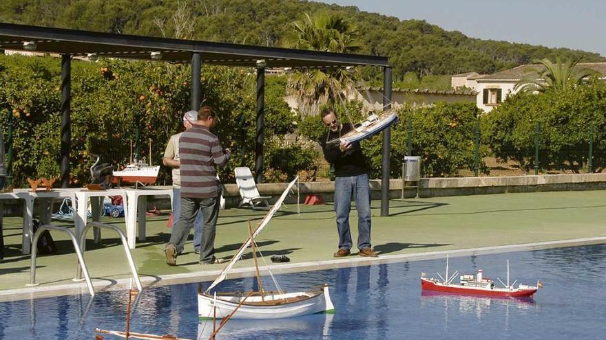 Imagen de una actividad llevada a cabo en la piscina.