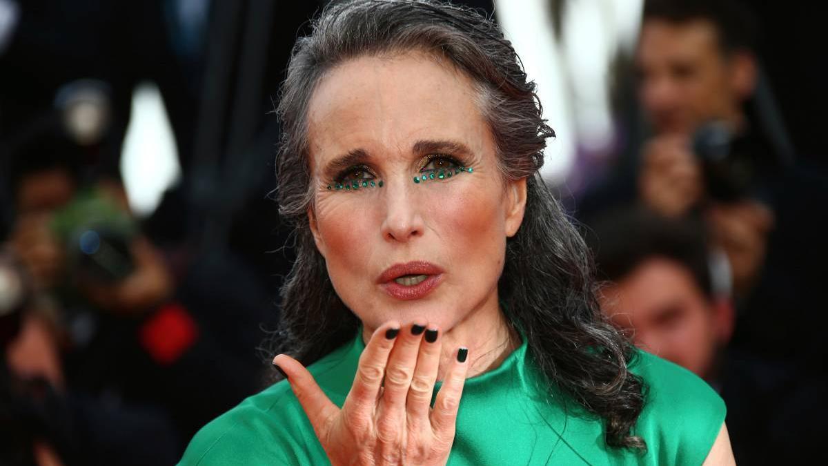 Andie MacDowell con maquillaje estilo Euphoria en el Festival de cine de Cannes