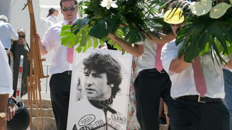 Funeral en Ibiza de Ángel Nieto