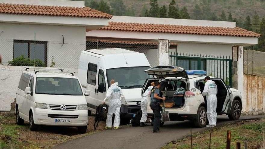 Hallan muertos a golpes en una cueva a una mujer y su hijo desaparecidos en Tenerife