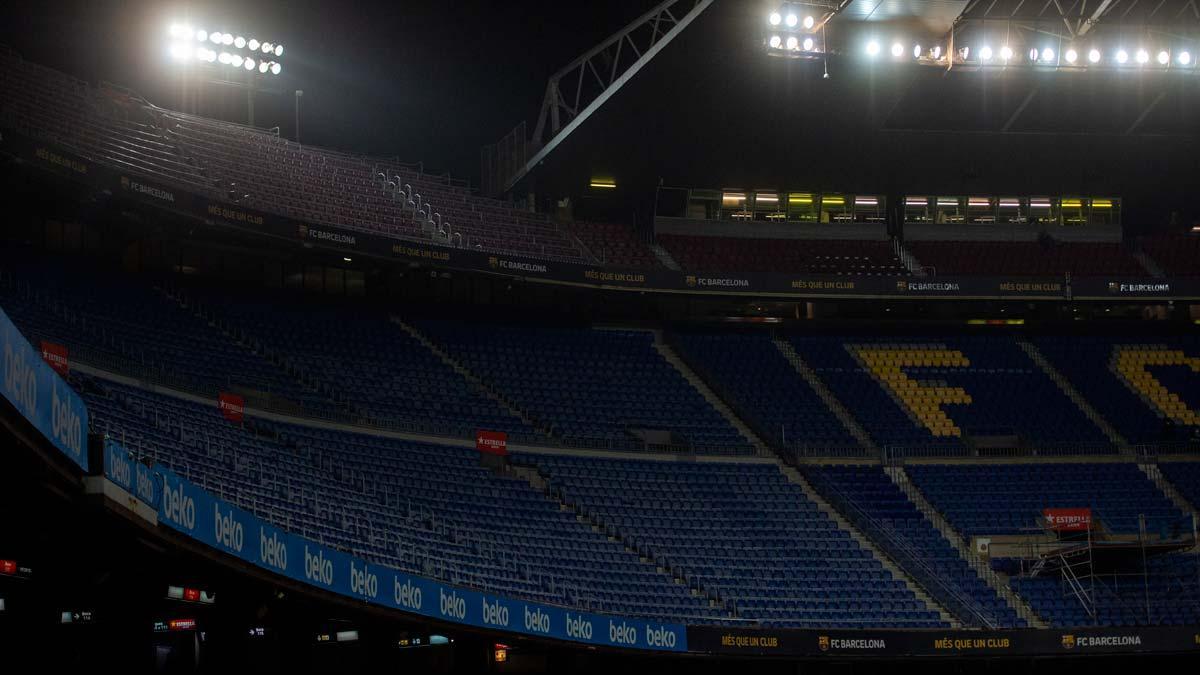 Gradas del Camp Nou, vacías