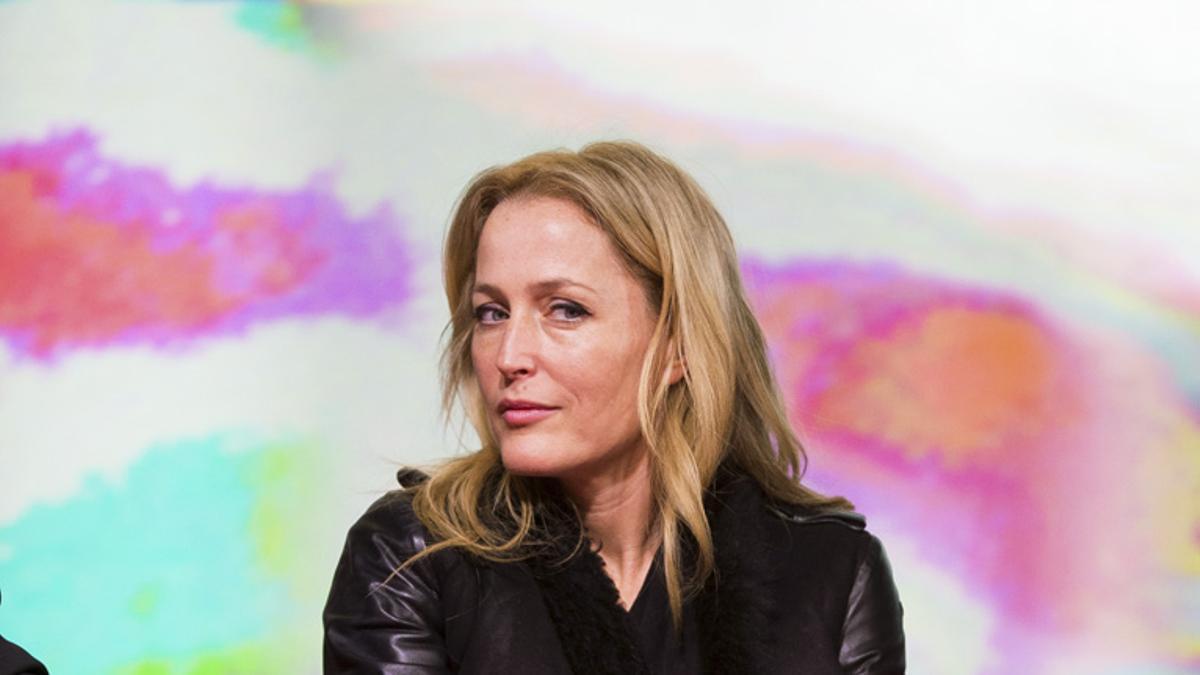 Gillian Anderson en una ponencia en Londres