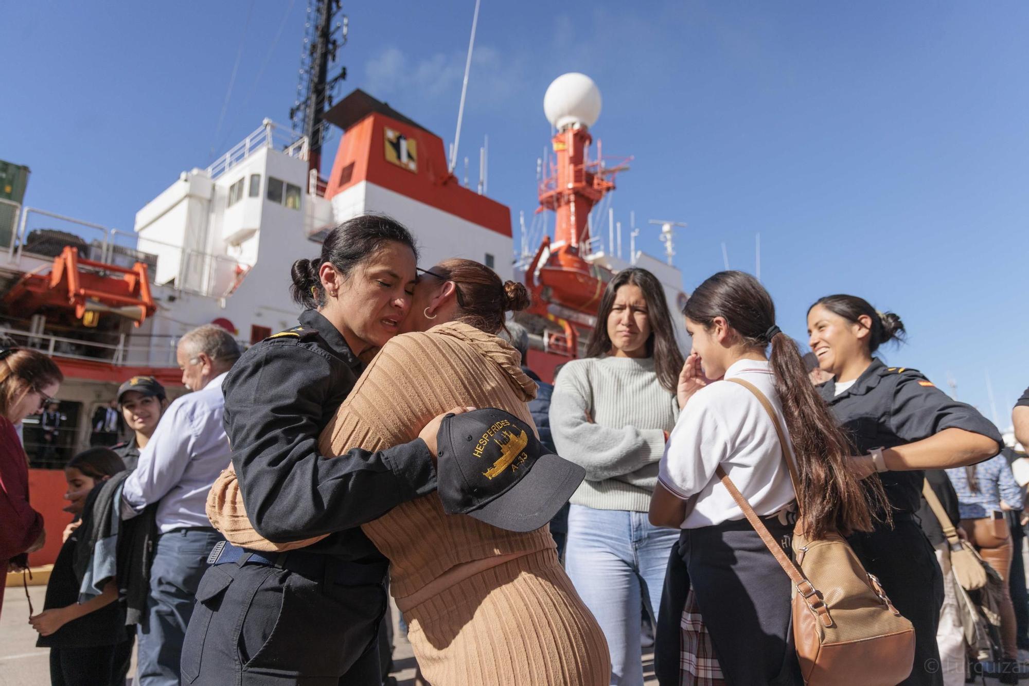 Las imágenes de la despedida del buque Hespérides en Cartagena