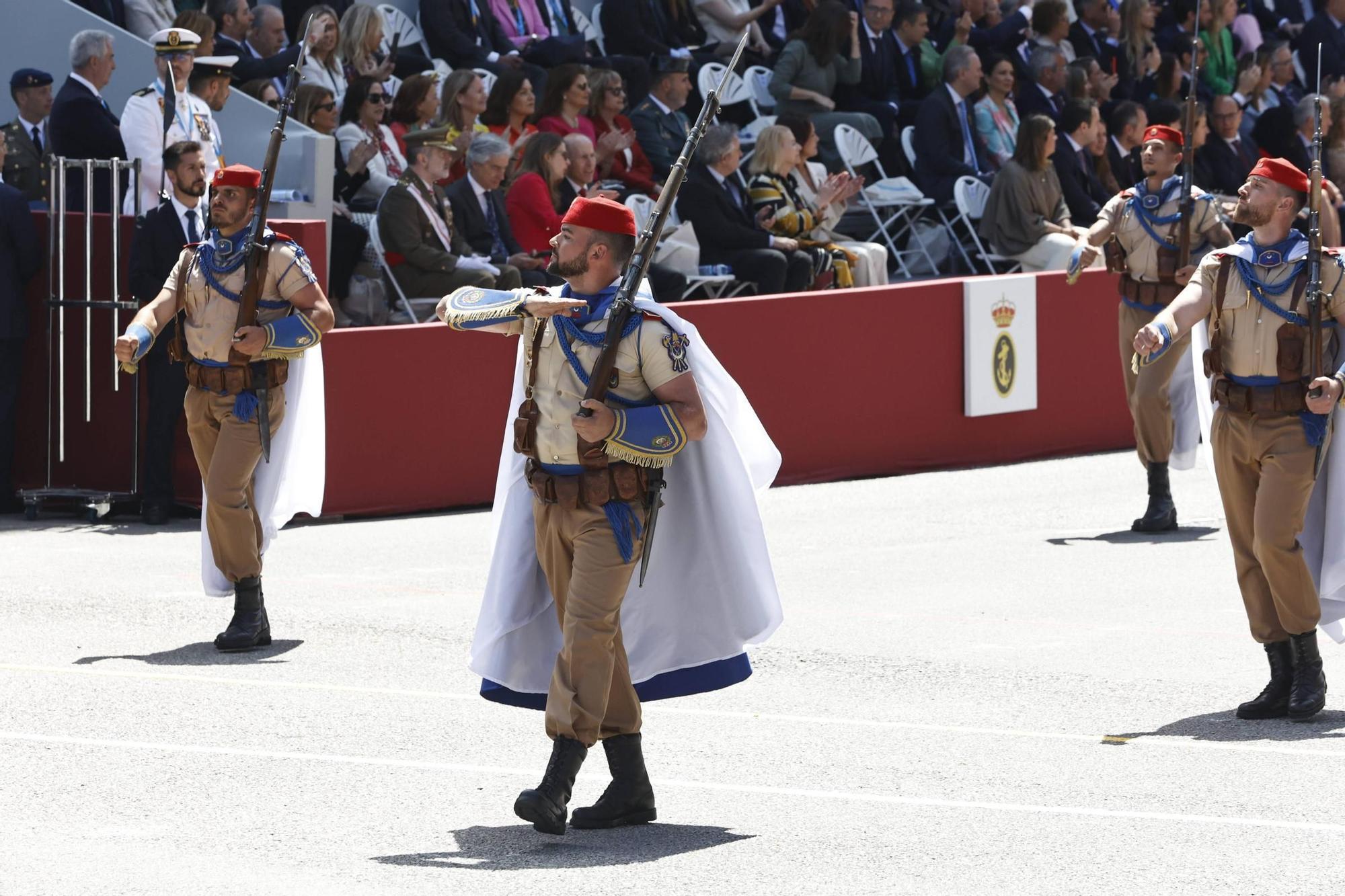 EN IMÁGENES: Así fue el multitudinario desfile en Oviedo por el Día de las Fuerzas Armadas